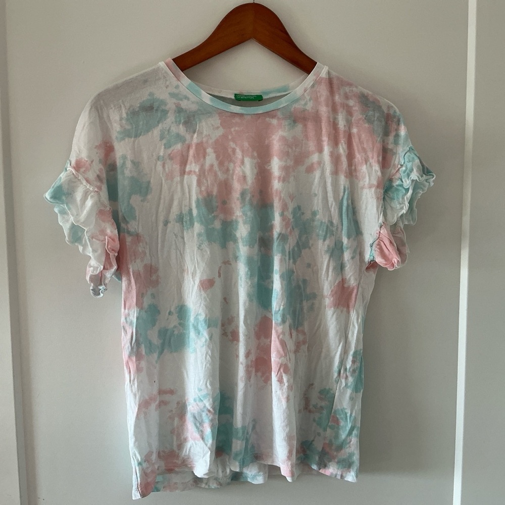 Tie-Dye Ruffle Sleeve Top